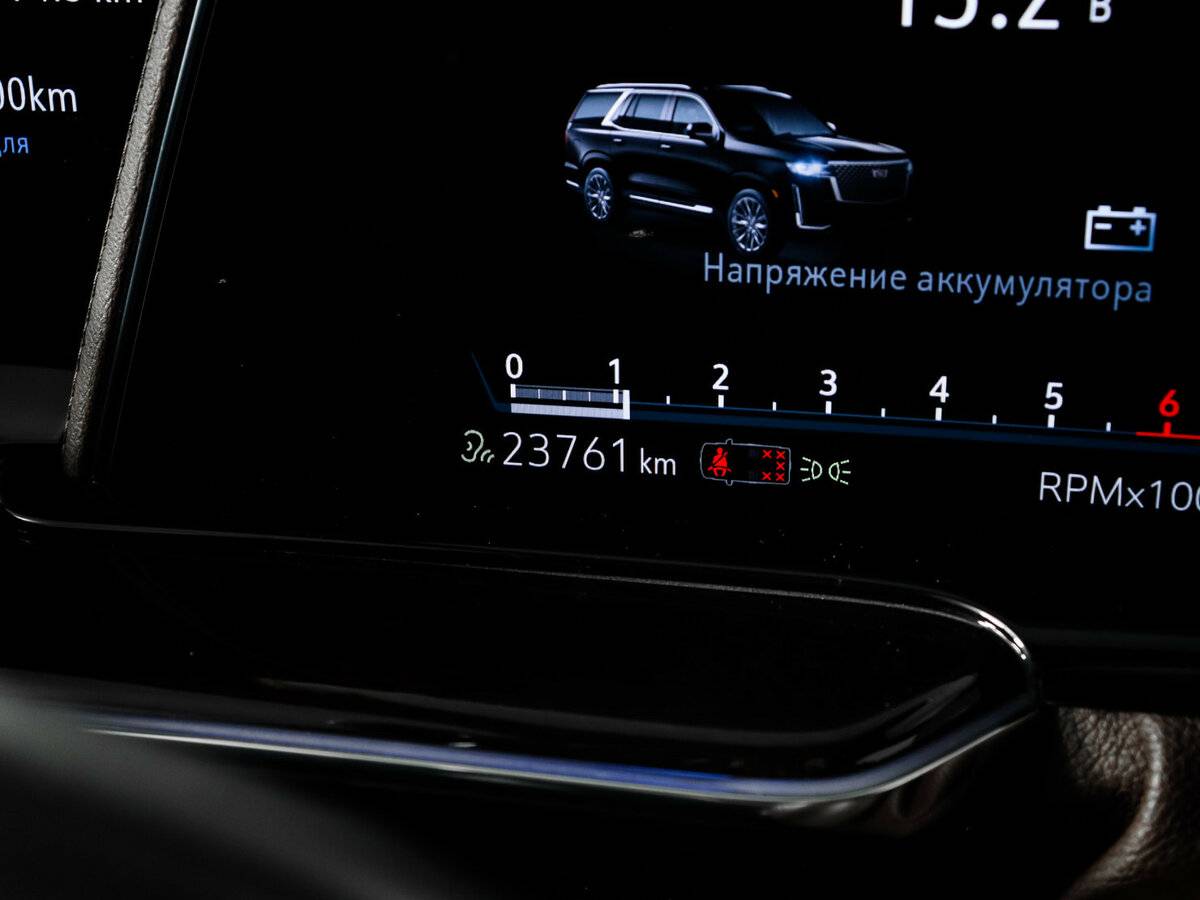 Cadillac Escalade с пробегом — 2022 год. Фото: #8