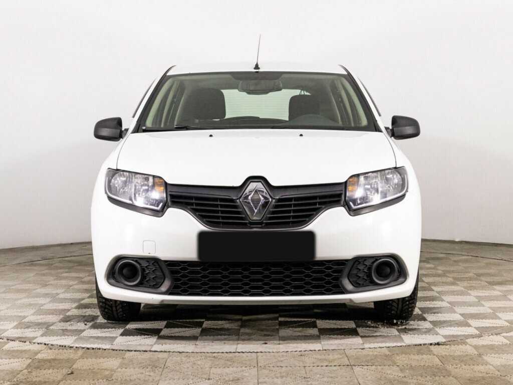 Renault Sandero с пробегом — 2016 год. Фото: #1