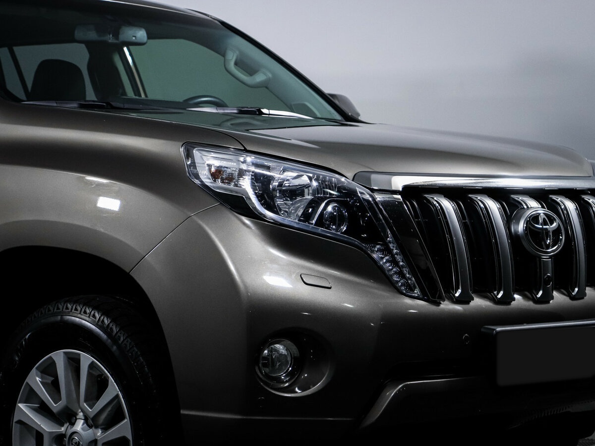 Toyota Land Cruiser Prado с пробегом — 2015 год. Фото: #12