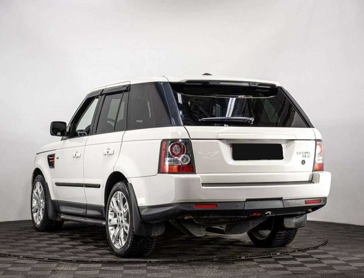 Land Rover Range Rover Sport с пробегом — 2010 год. Фото: #2