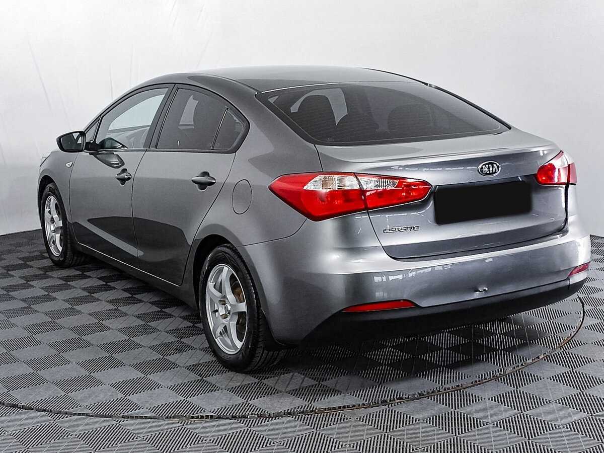 Kia Cerato с пробегом — 2014 год. Фото: #5