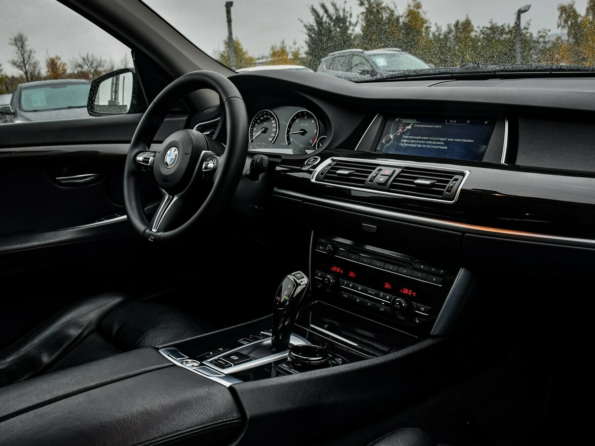 BMW 5 серии с пробегом — 2014 год. Фото: #10