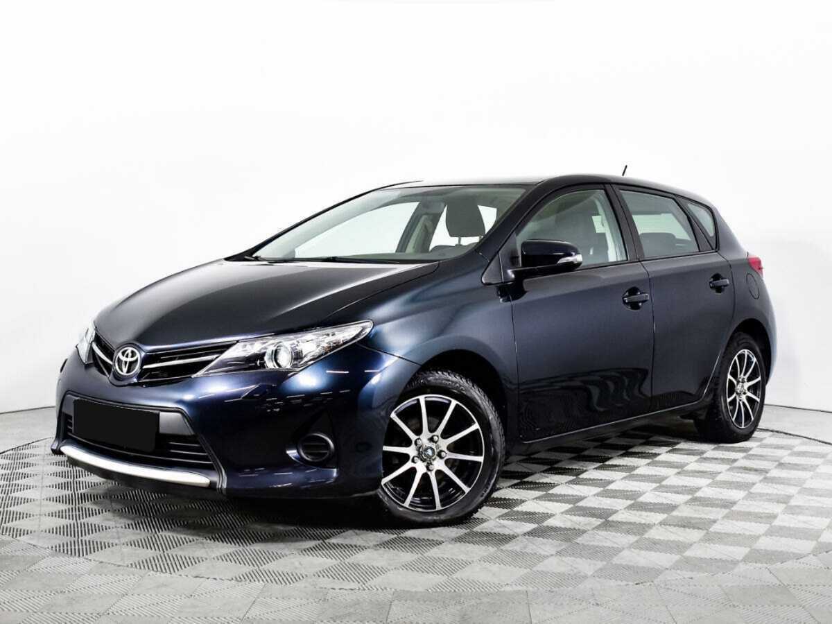 Toyota Auris с пробегом — 2013 год. Посмотреть фото