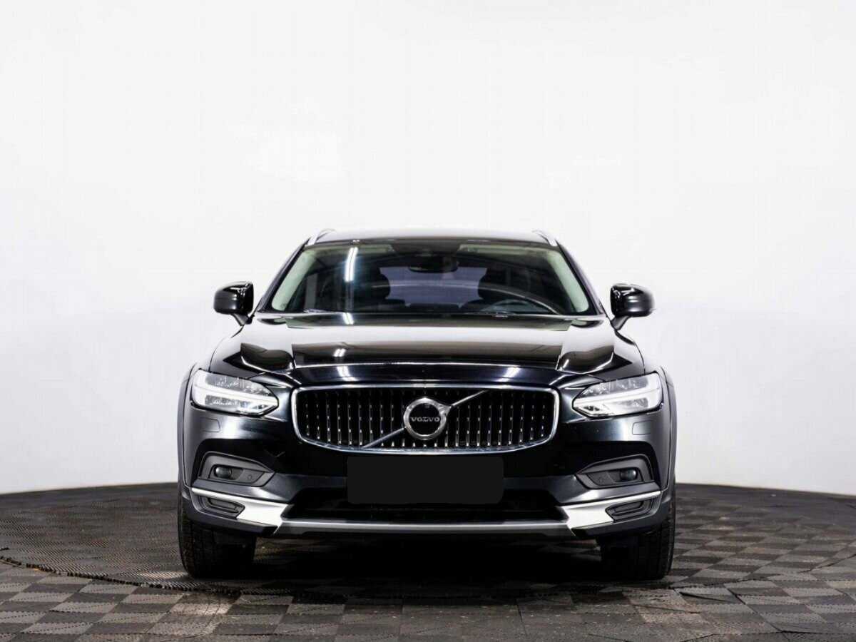Volvo V90 Cross Country с пробегом — 2020 год. Фото: #1
