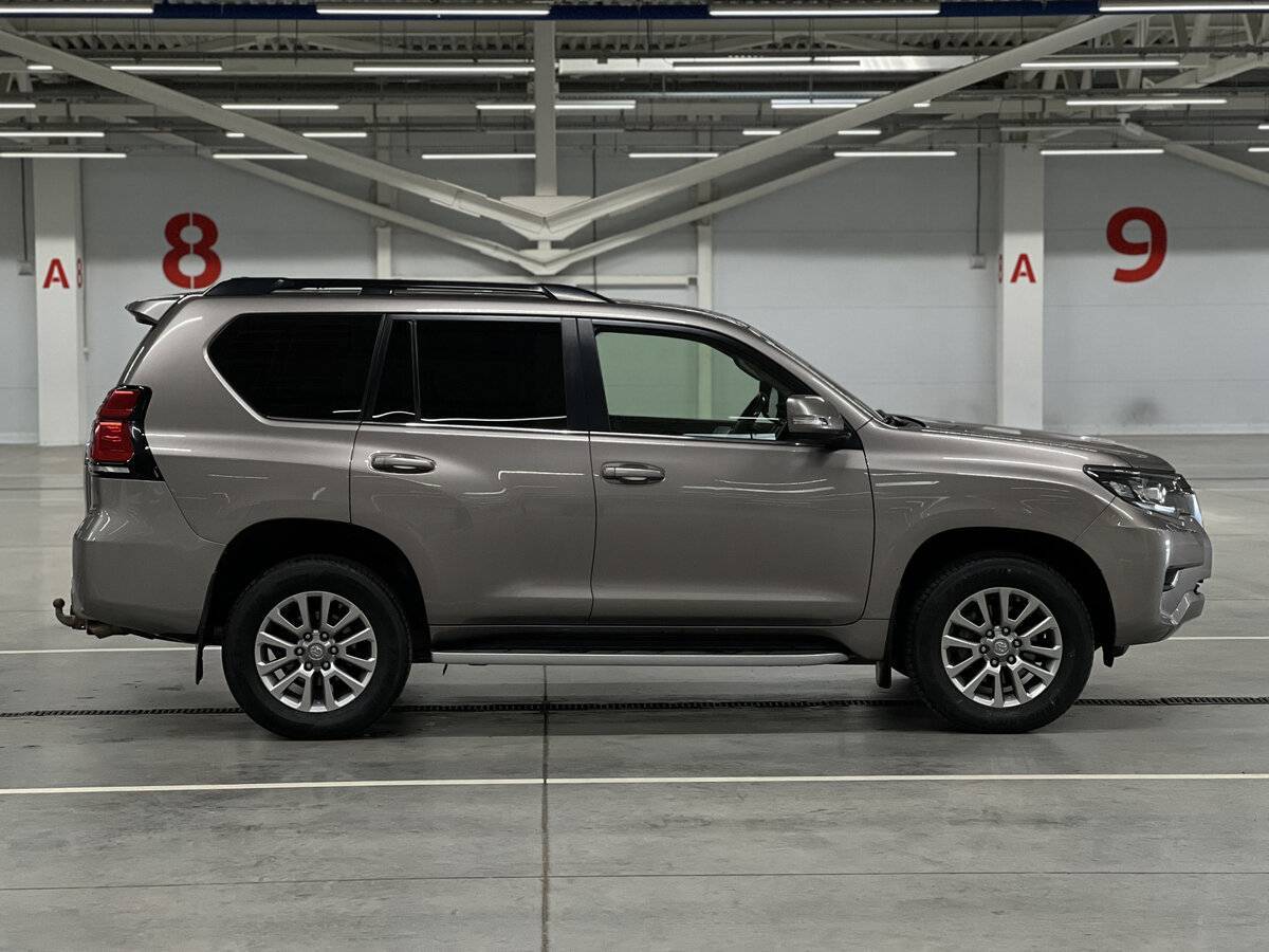 Toyota Land Cruiser Prado с пробегом — 2017 год. Фото: #3
