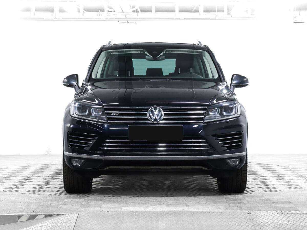 Volkswagen Touareg с пробегом — 2016 год. Фото: #1