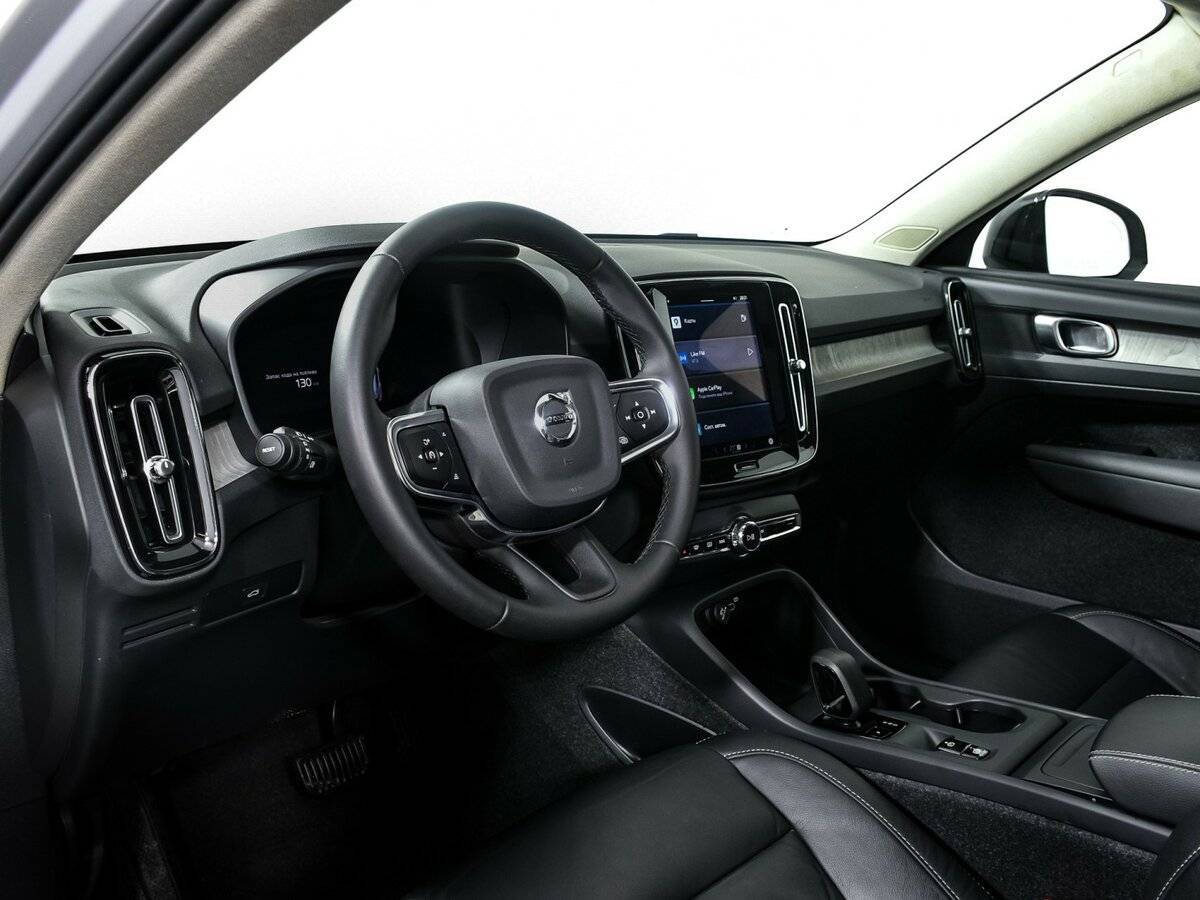 Volvo XC40 с пробегом — 2023 год. Фото: #11