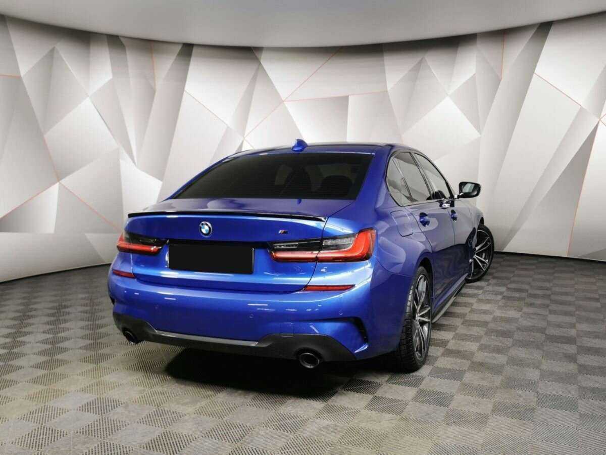 BMW 3 серии с пробегом — 2019 год. Фото: #1