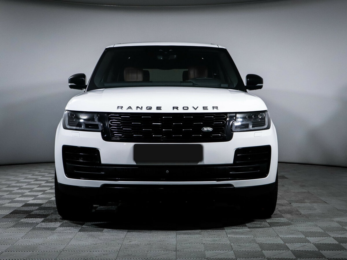 Land Rover Range Rover с пробегом — 2019 год. Фото: #1