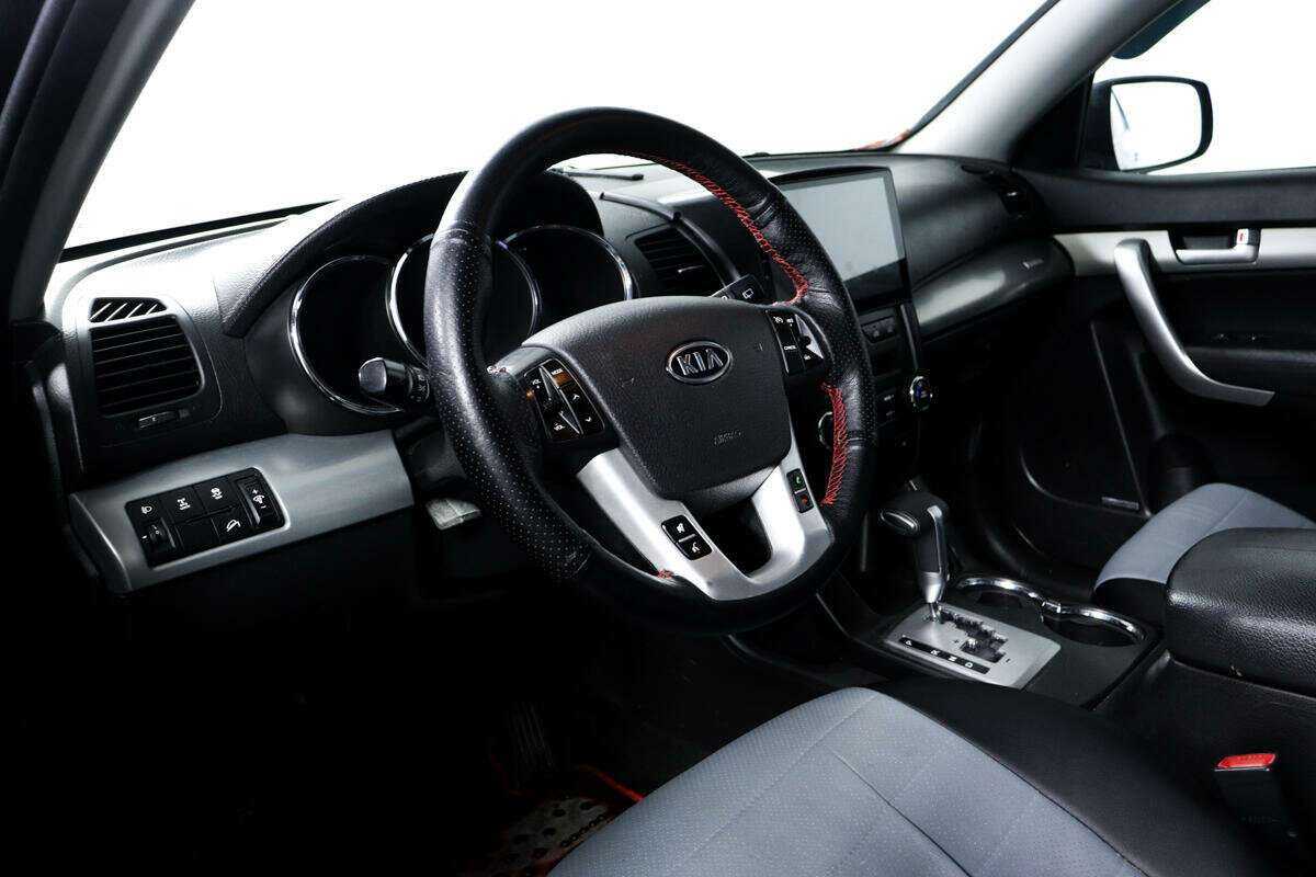 Kia Sorento с пробегом — 2010 год. Фото: #12