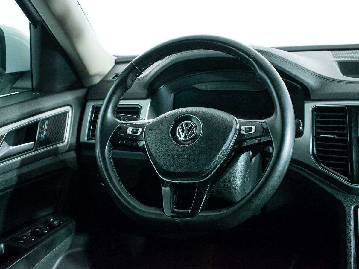 Volkswagen Teramont с пробегом — 2018 год. Фото: #12