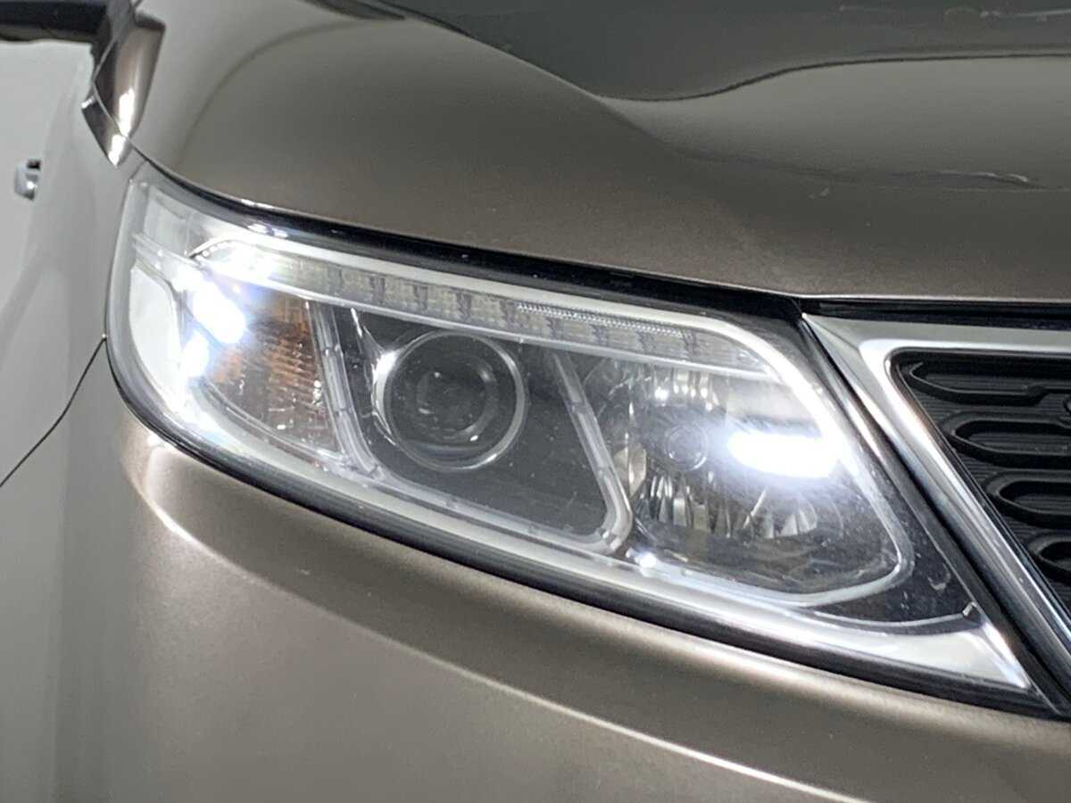 Kia Sorento с пробегом — 2014 год. Фото: #9