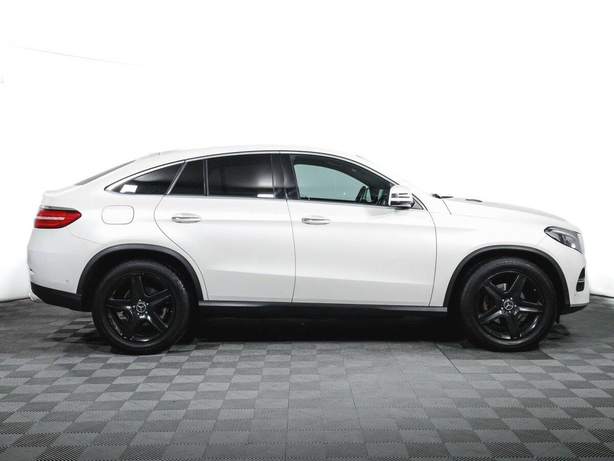 Mercedes-Benz GLE Coupe с пробегом — 2015 год. Фото: #3