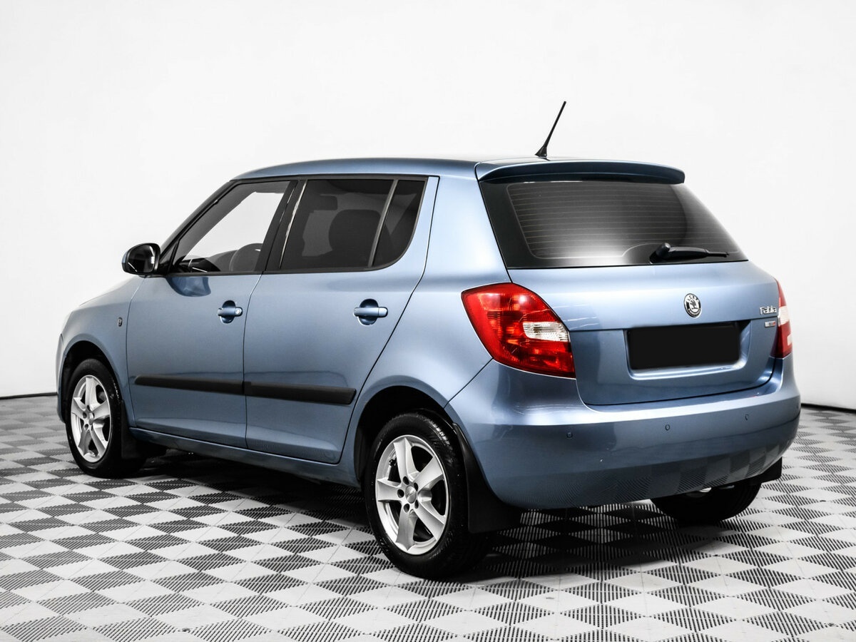 Skoda Fabia с пробегом — 2011 год. Фото: #6