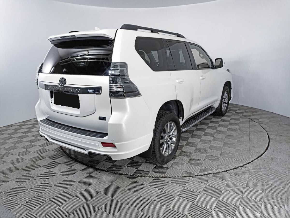 Toyota Land Cruiser Prado с пробегом — 2017 год. Фото: #4