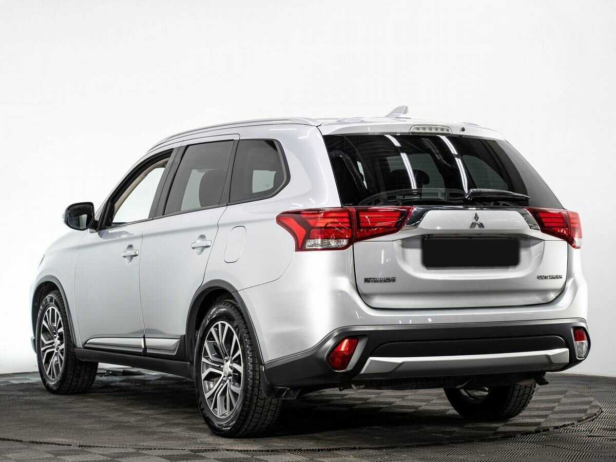 Mitsubishi Outlander с пробегом — 2018 год. Фото: #5