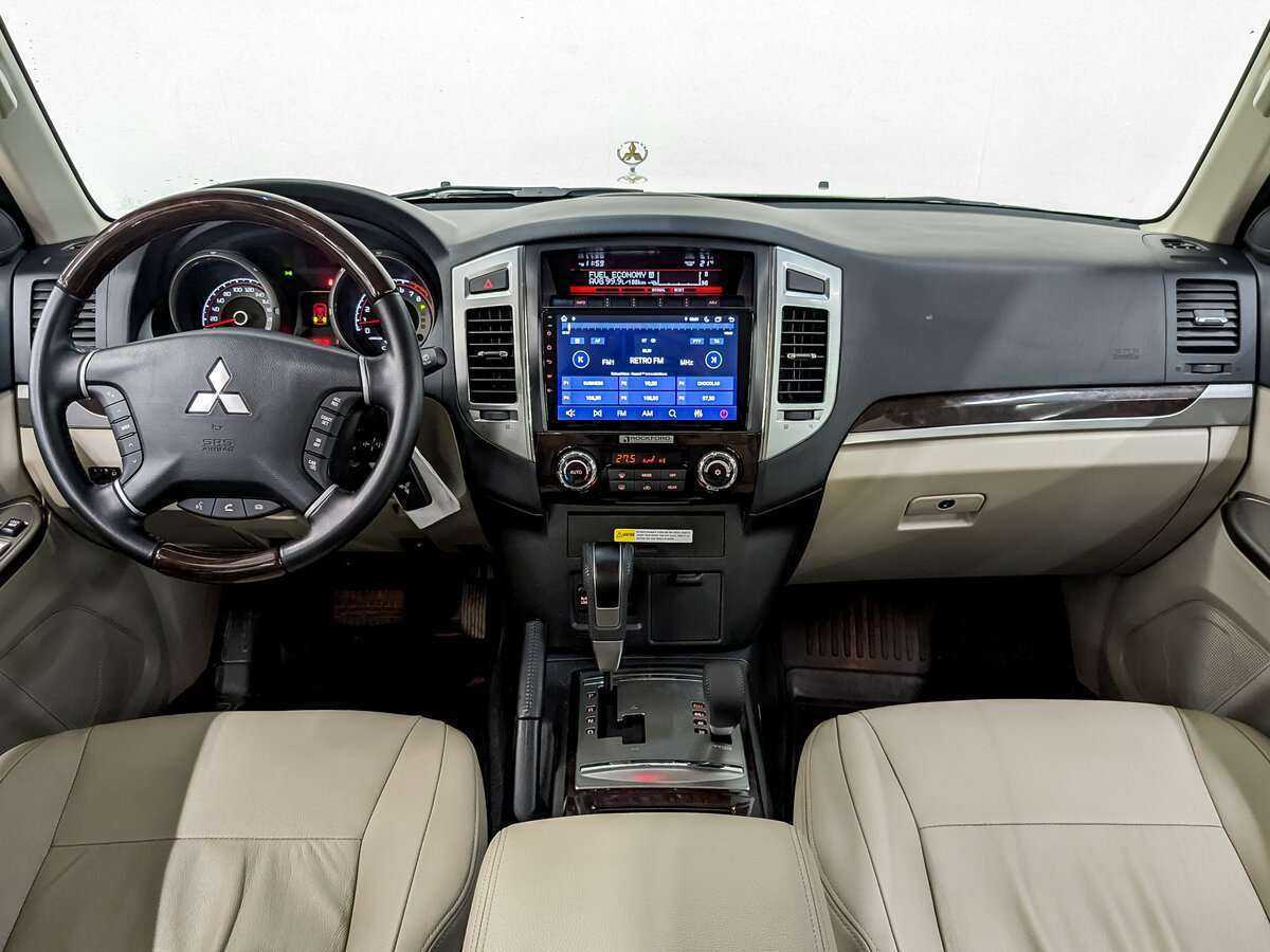 Mitsubishi Pajero с пробегом — 2019 год. Фото: #11