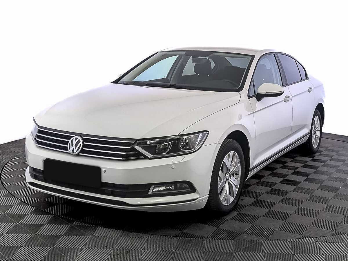 Volkswagen Passat с пробегом — 2017 год. Фото: #0