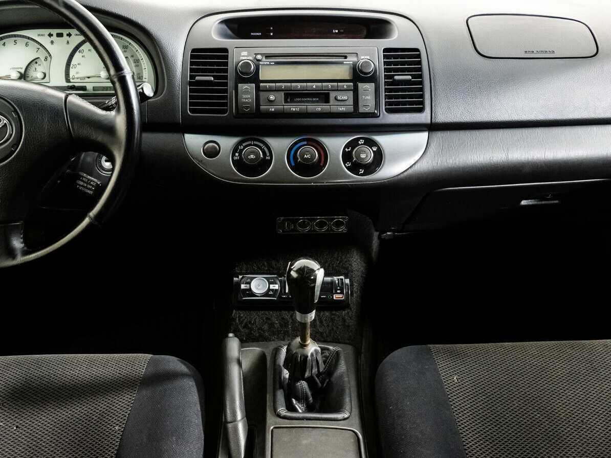 Toyota Camry с пробегом — 2001 год. Фото: #9