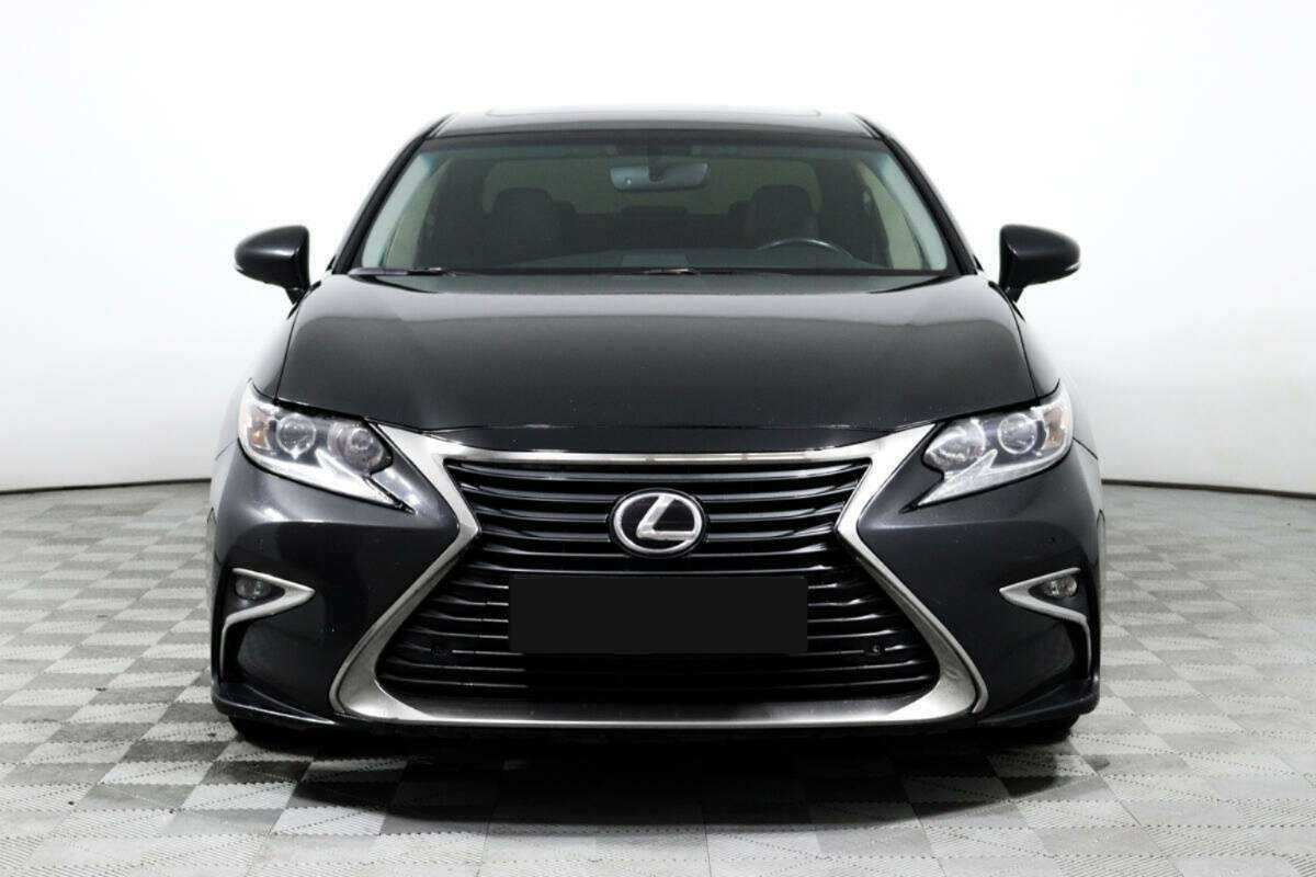 Lexus ES с пробегом — 2016 год. Фото: #1