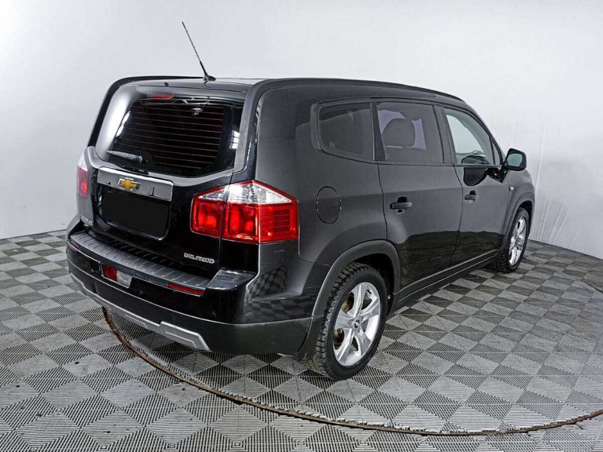 Chevrolet Orlando с пробегом — 2012 год. Фото: #4