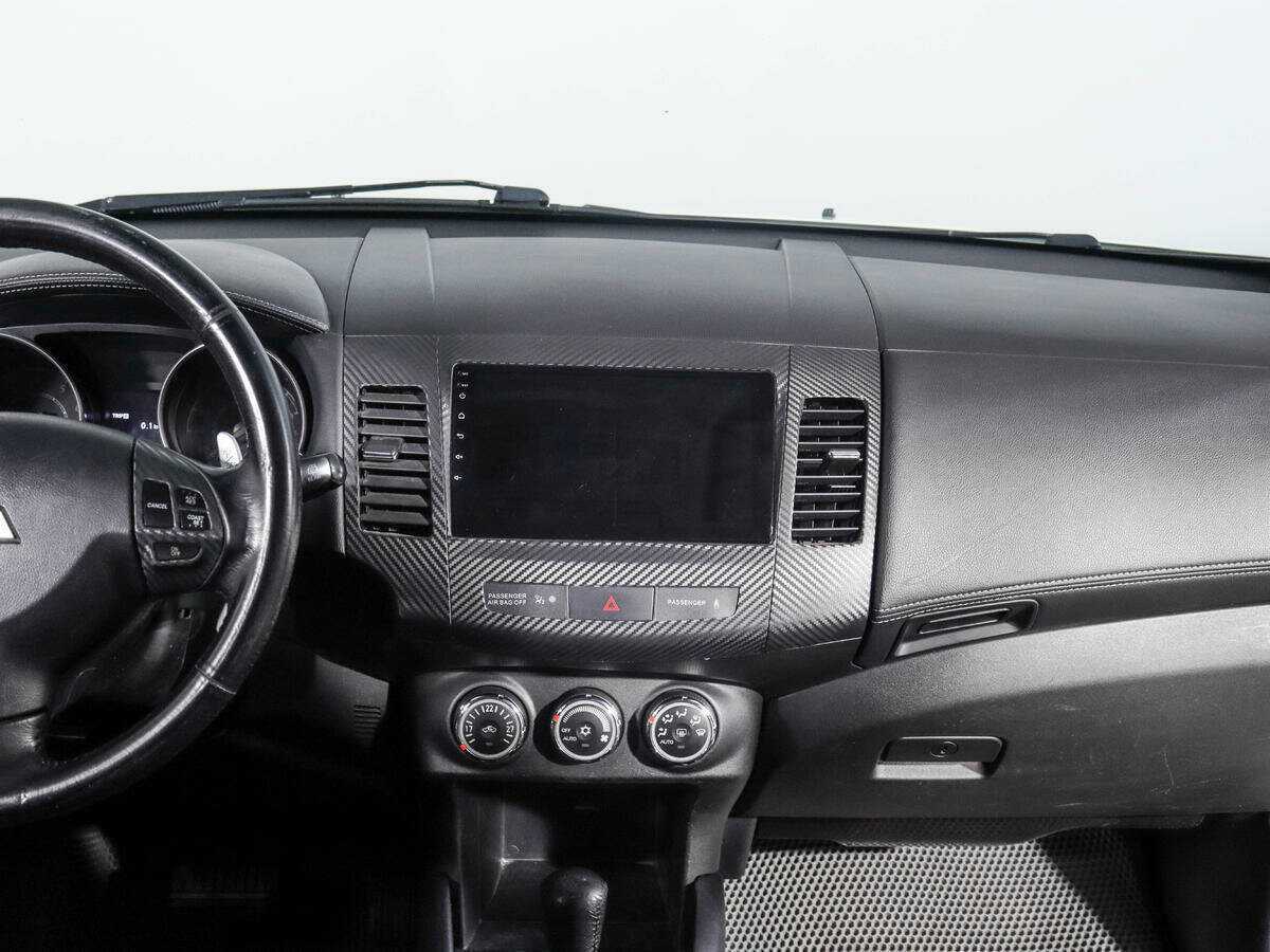 Mitsubishi Outlander с пробегом — 2010 год. Фото: #11