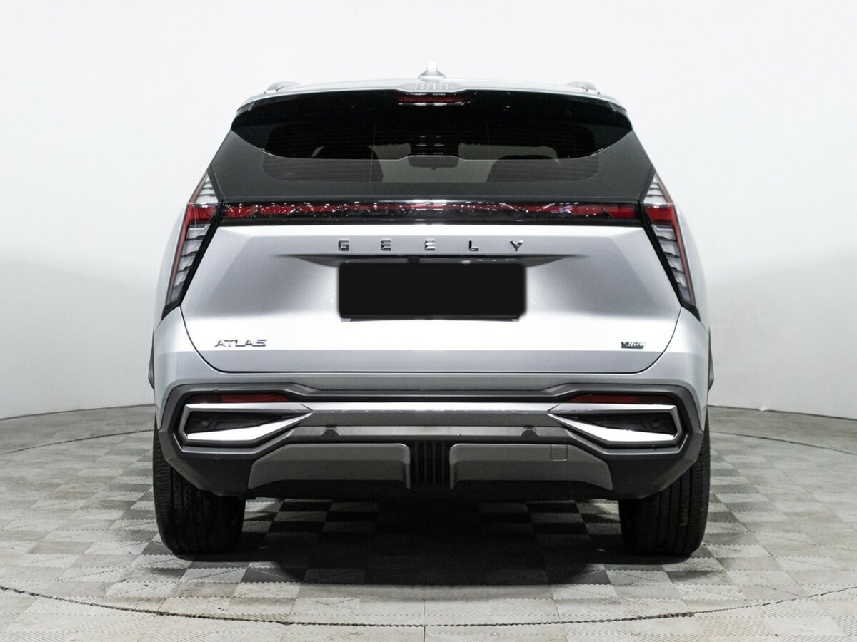 Geely Atlas с пробегом — 2024 год. Фото: #5