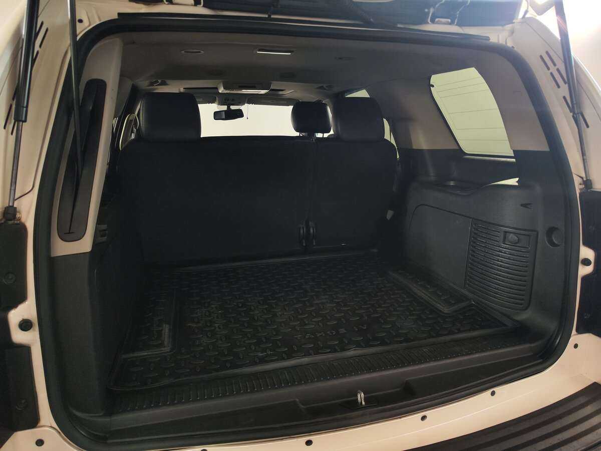 Chevrolet Tahoe с пробегом — 2012 год. Фото: #5