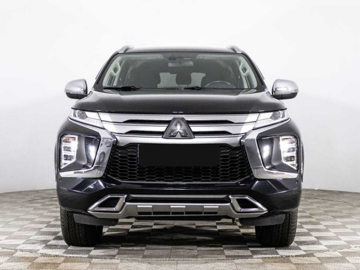 Mitsubishi Pajero Sport с пробегом — 2022 год. Фото: #1