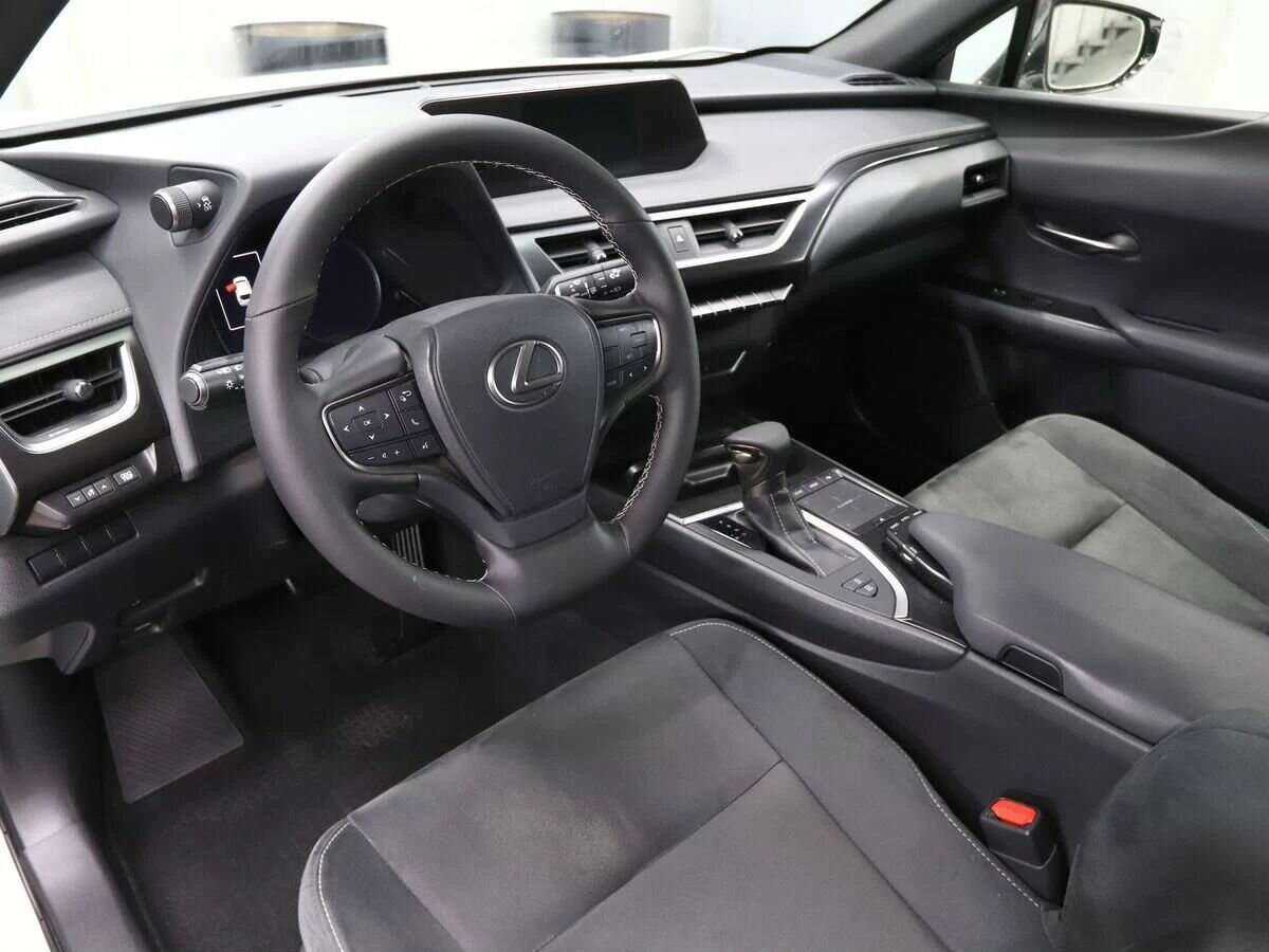 Lexus UX с пробегом — 2019 год. Фото: #6