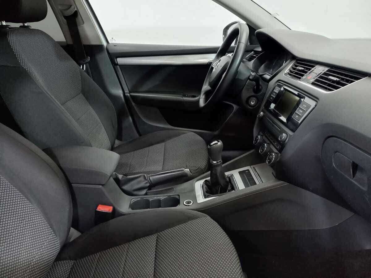 Skoda Octavia с пробегом — 2015 год. Фото: #9