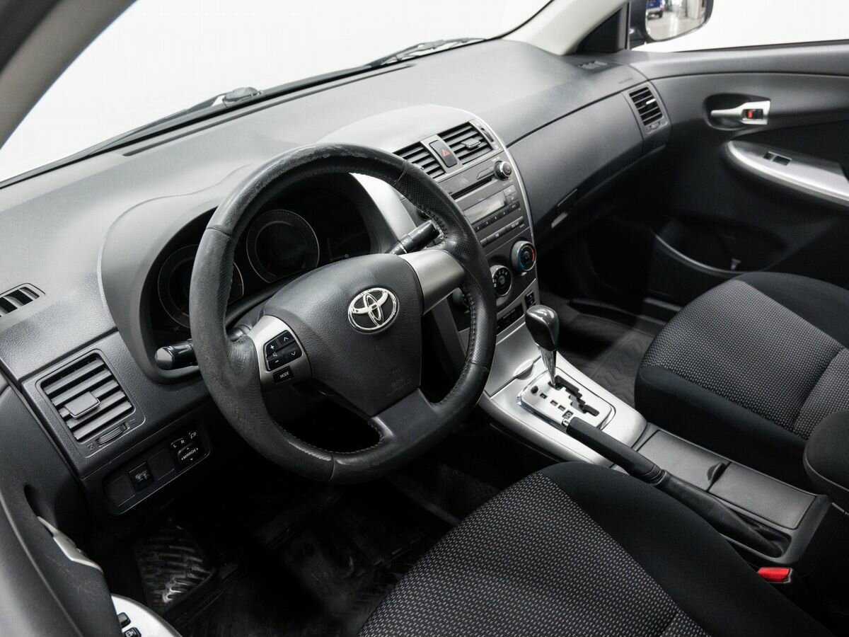 Toyota Corolla с пробегом — 2011 год. Фото: #13