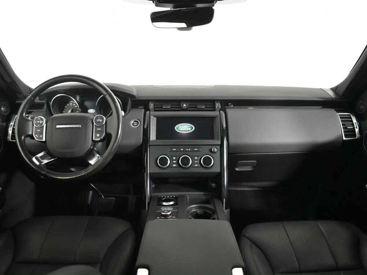 Land Rover Discovery с пробегом — 2018 год. Фото: #13