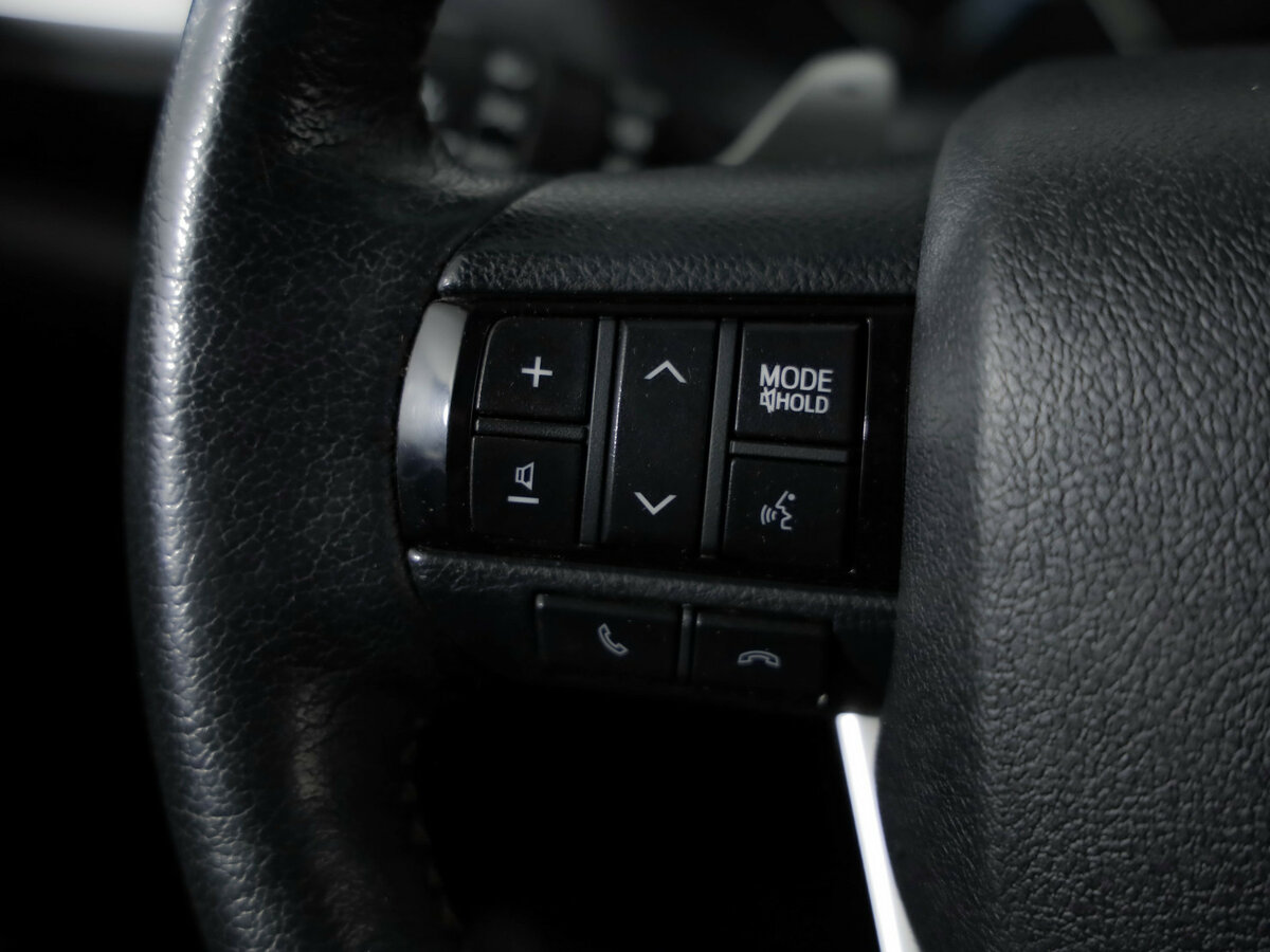 Toyota Fortuner с пробегом — 2017 год. Фото: #11