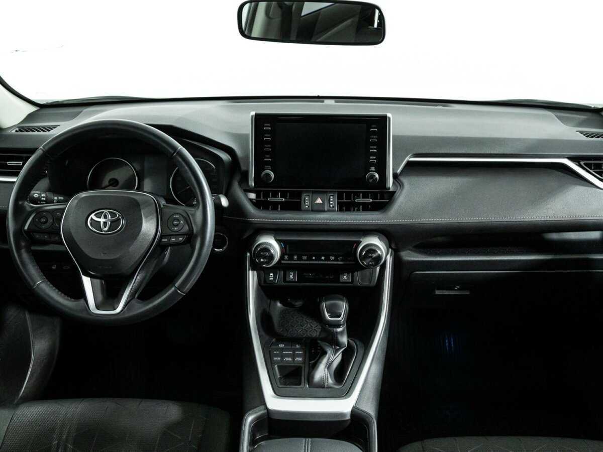 Toyota RAV4 с пробегом — 2019 год. Фото: #12
