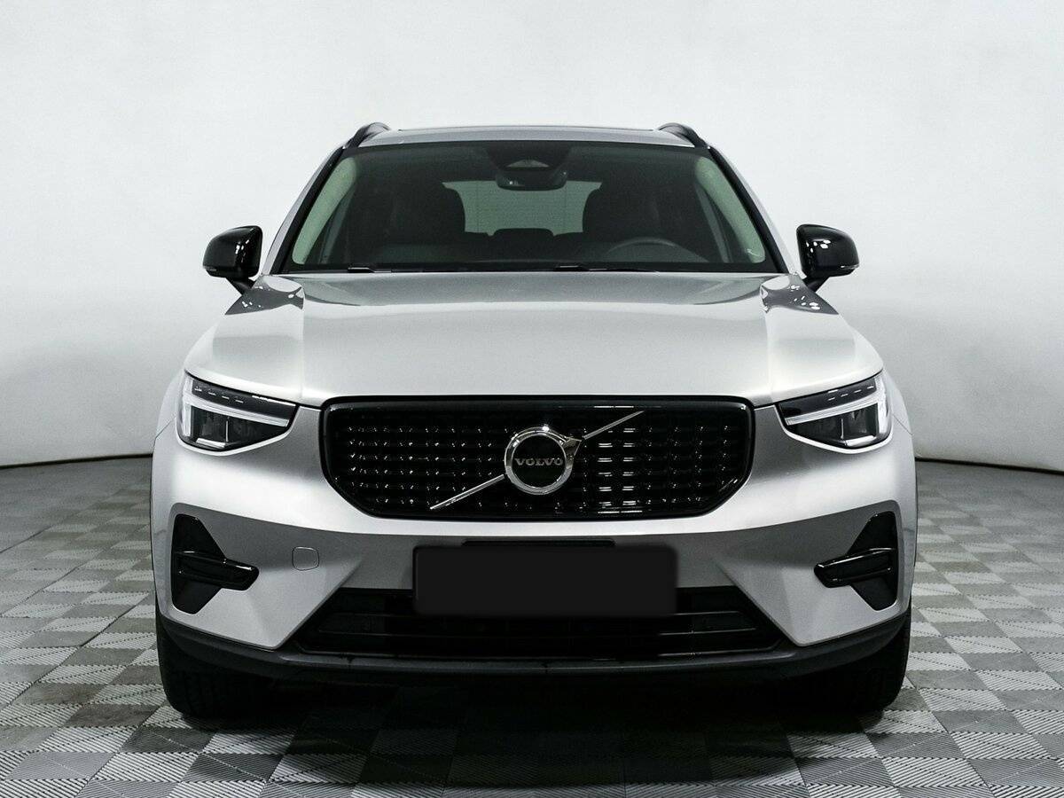 Volvo XC40 с пробегом — 2023 год. Фото: #1