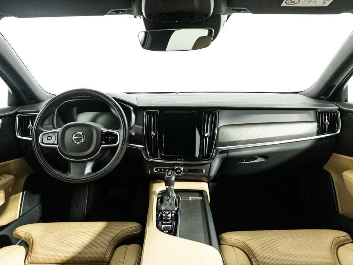 Volvo V90 Cross Country с пробегом — 2019 год. Фото: #12