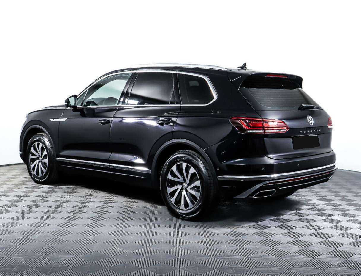 Volkswagen Touareg с пробегом — 2020 год. Фото: #6