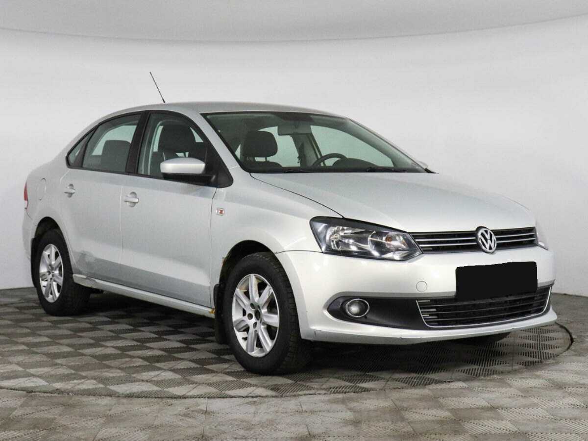 Volkswagen Polo с пробегом — 2011 год. Фото: #2