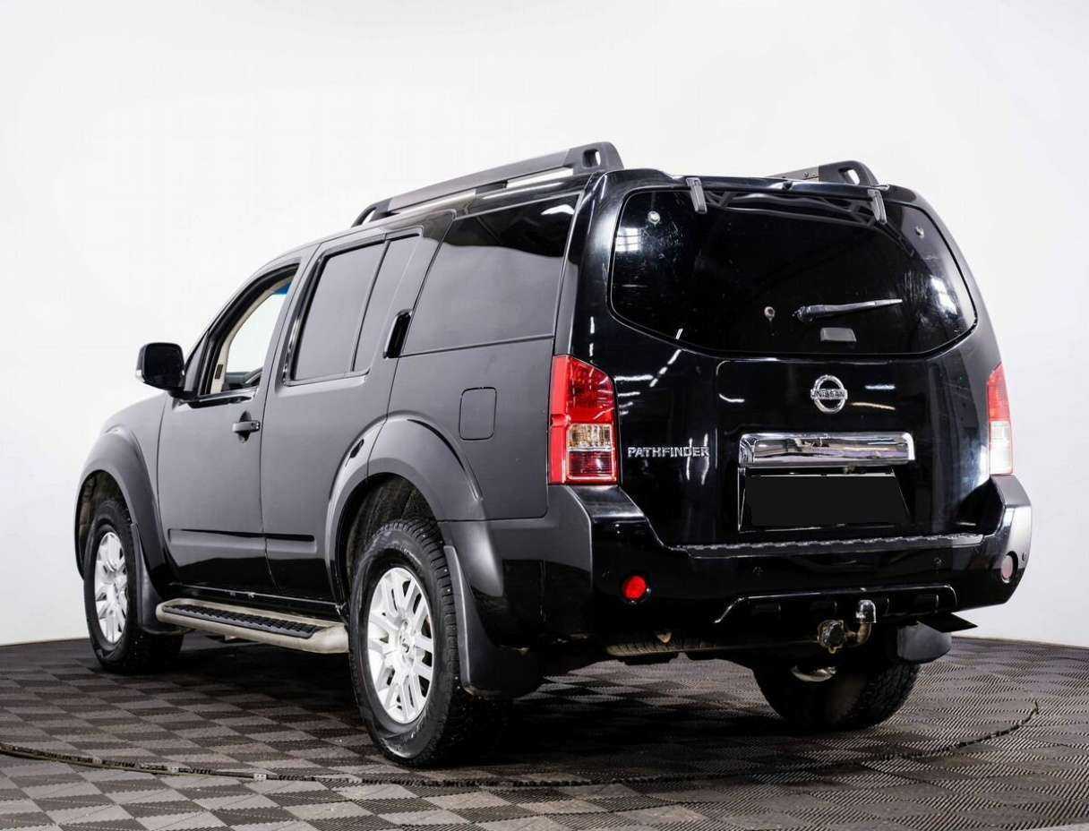 Nissan Pathfinder с пробегом — 2011 год. Фото: #3