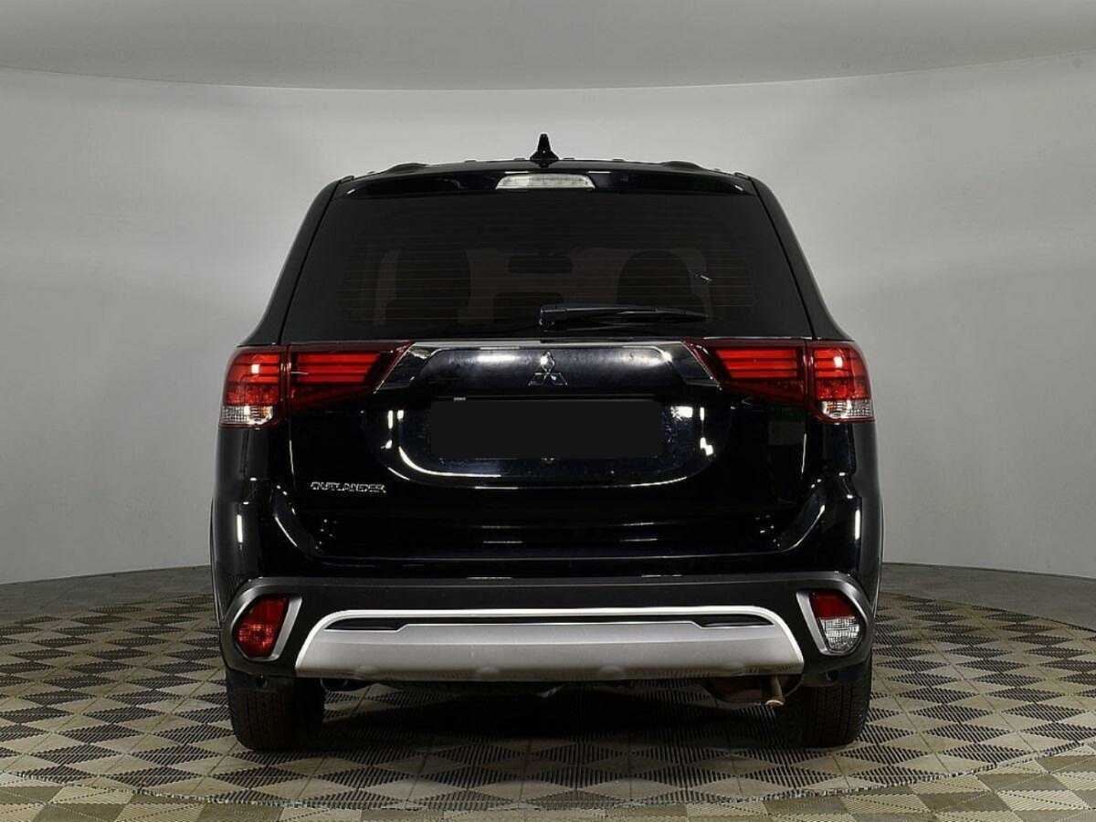 Mitsubishi Outlander с пробегом — 2020 год. Фото: #3