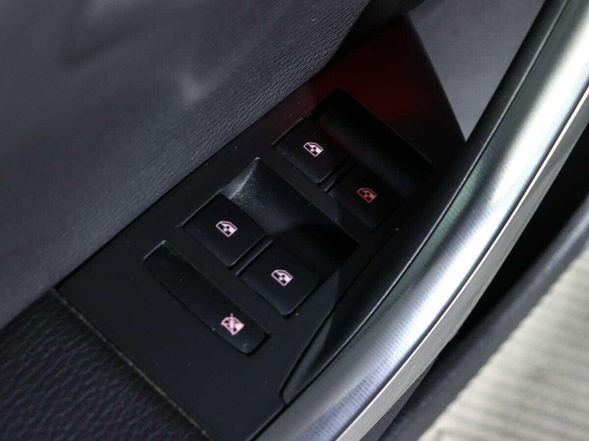 Opel Astra с пробегом — 2011 год. Фото: #14