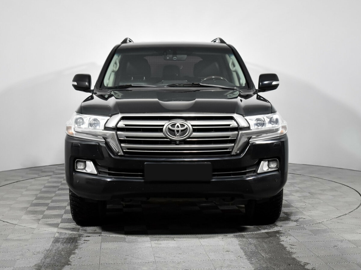 Toyota Land Cruiser с пробегом — 2015 год. Фото: #1