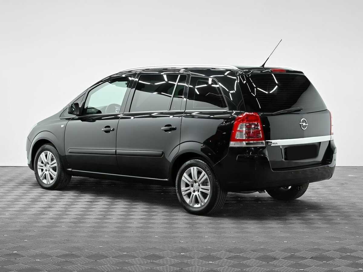 Opel Zafira с пробегом — 2012 год. Фото: #3
