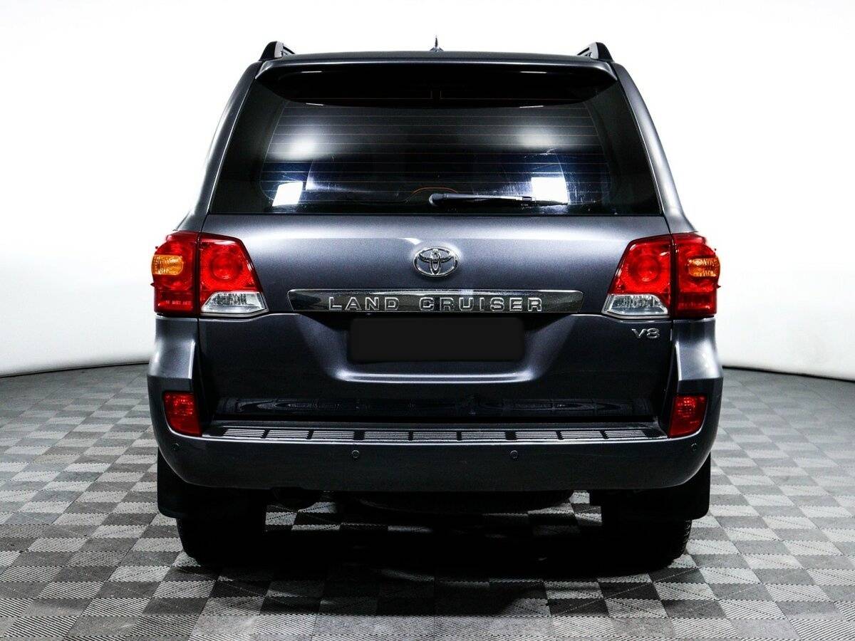 Toyota Land Cruiser с пробегом — 2014 год. Фото: #5