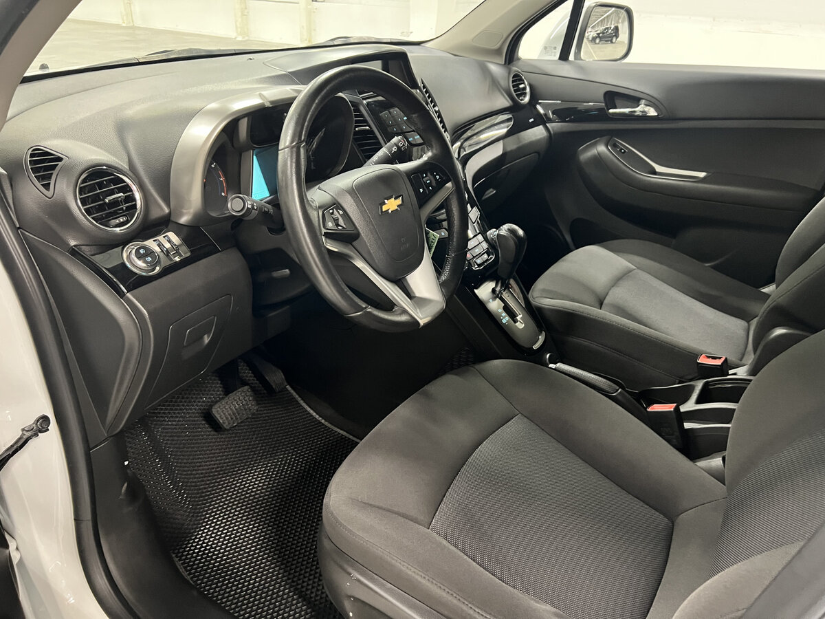 Chevrolet Orlando с пробегом — 2014 год. Фото: #13