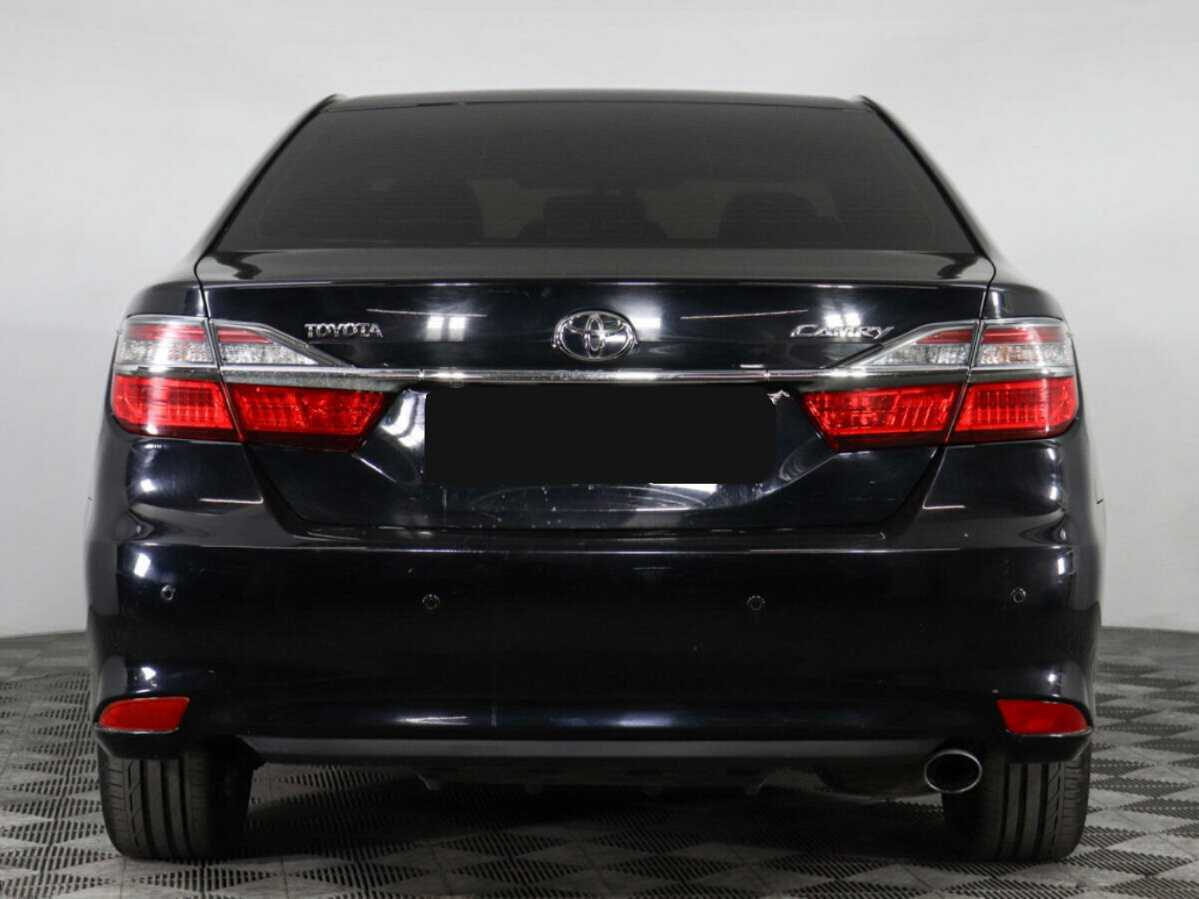 Toyota Camry с пробегом — 2017 год. Фото: #5