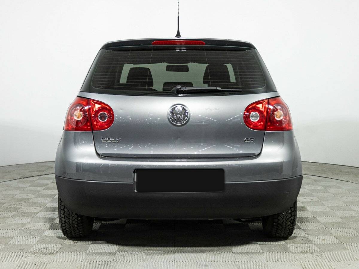 Volkswagen Golf с пробегом — 2008 год. Фото: #5