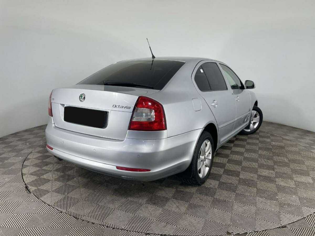 Skoda Octavia с пробегом — 2010 год. Фото: #5