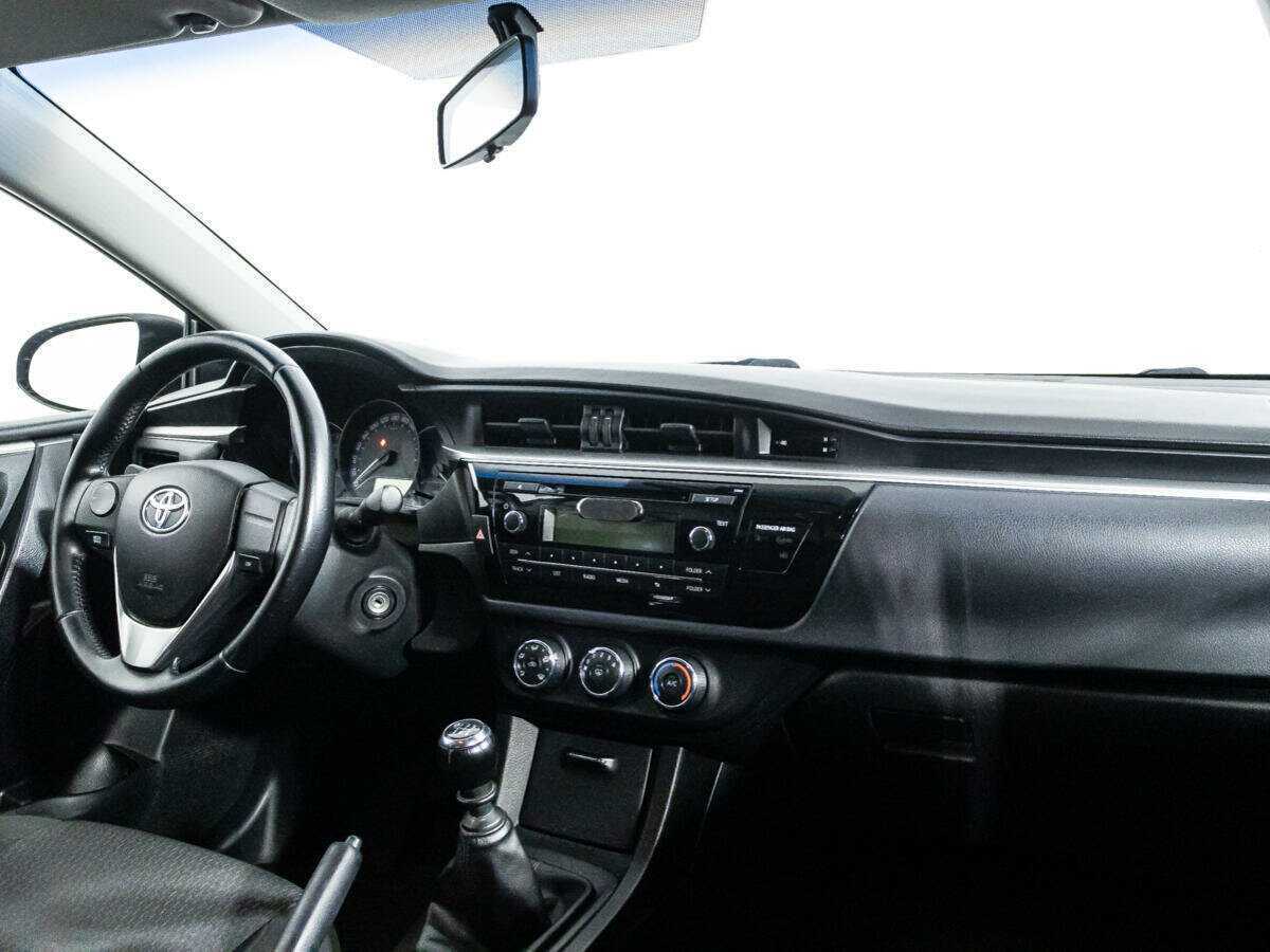 Toyota Corolla с пробегом — 2015 год. Фото: #8